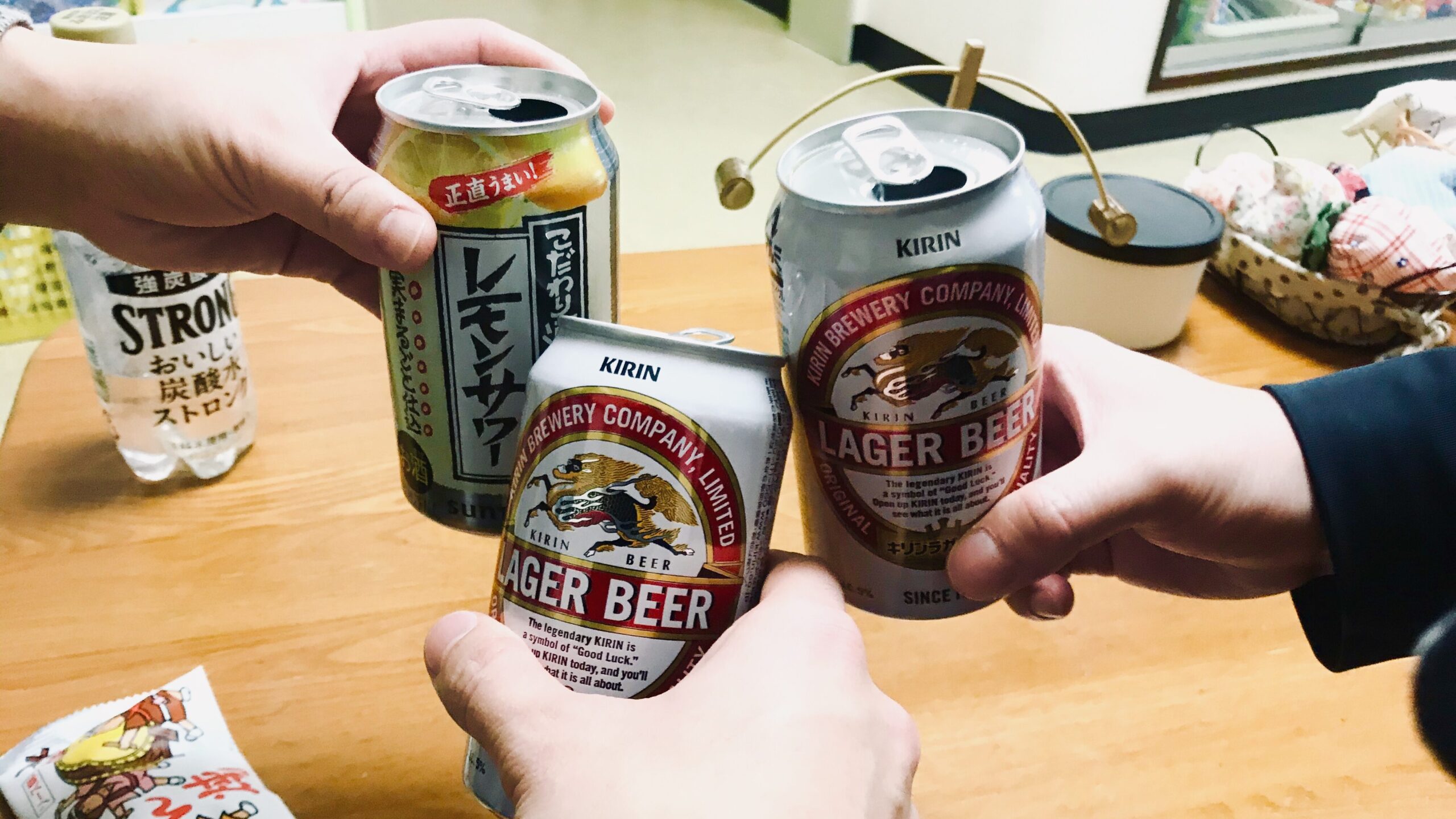 へいでん温泉の休憩室で乾杯!
